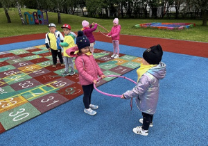 Sportowe zabawy w Dniu Przedszkolaka