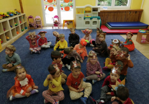 Dzieci z grupy "Sowy" przygotowują się do "Balu jesieni"