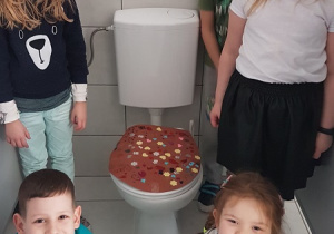 Świętowanie Światowego Dnia Toalet.