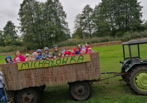 Przejażdżka traktorem po polach
